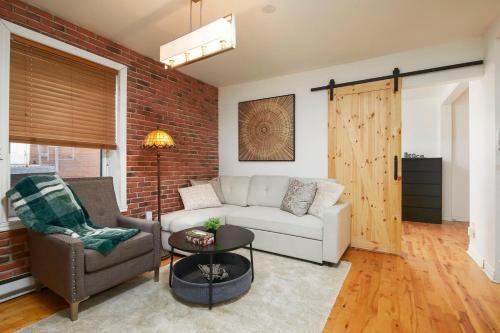 Plateau Mont Royal Appartement | The Plateau Twin - Perfect Group Stay