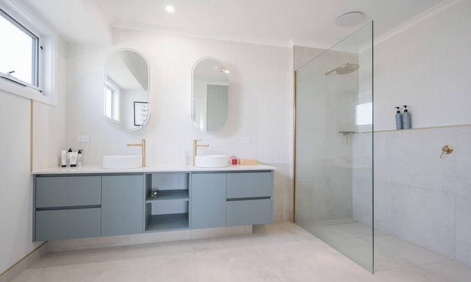Inverloch Maison | The Pool House on Cook