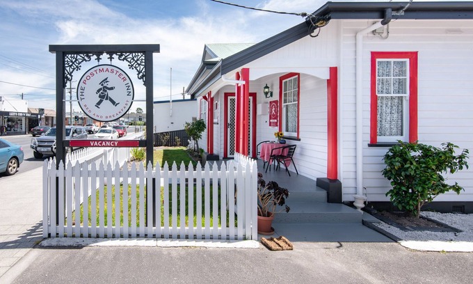 Smithton Lit Et Petit-Déjeuner | The Postmaster Inn Bed and Breakfast - Smithton R1 - Free Continental Breakfast
