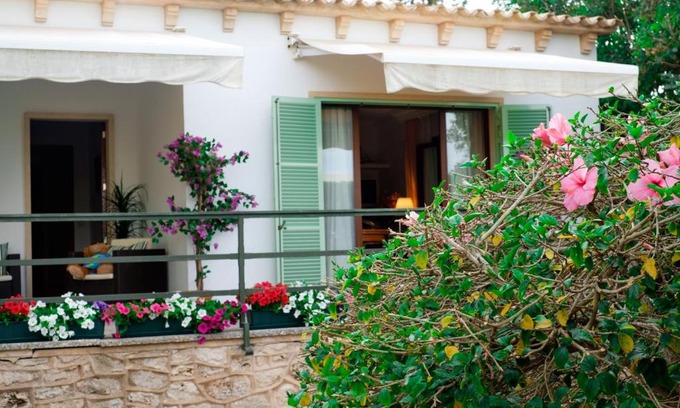 Cala Llombards Maison | The Pretty Beach House (Cala Llombards)