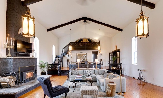 Rossmore Maison | The Prince Edward County Church, A Unique Escape