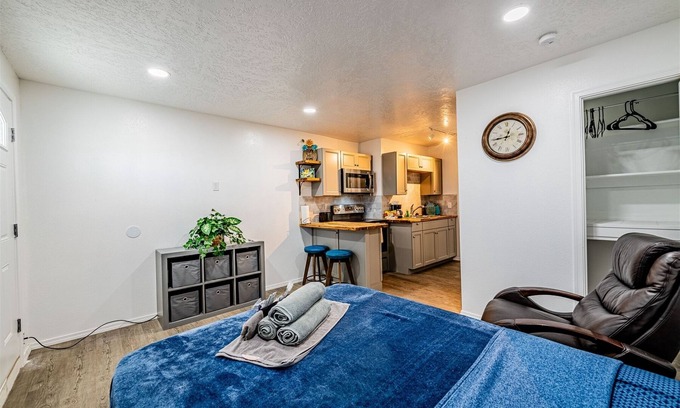 University Heights Appartement | The Princeton Suite 12- Studio | 1 Bed, 1 Bath