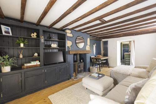 Lechlade Maison | The Rabbit Hole