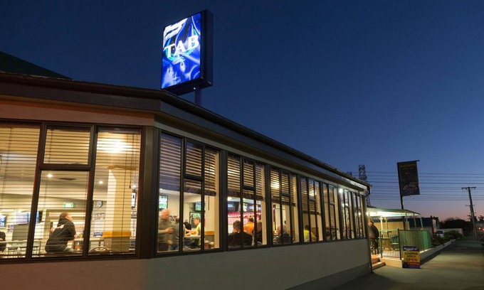 Christchurch Hôtel | The Racecourse Hotel & Motorlodge