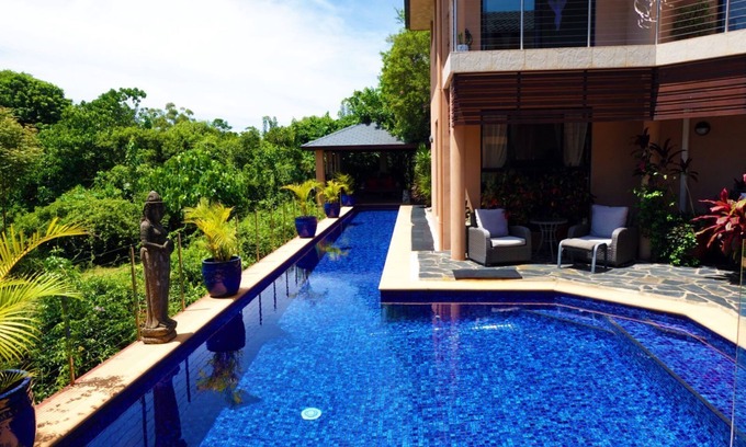 Ewingsdale Appartement | The Raffles in Byron! Beautiful, Colonial style luxury! Absolutely Huge!
