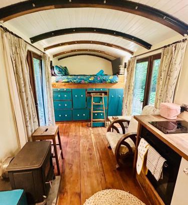 Three Cocks Maison | The Railway Carriage - Blue
