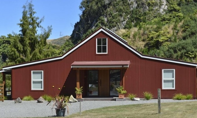 Lake Okareka Maison | The Red Barn is a spacious property - excellent for family holidays