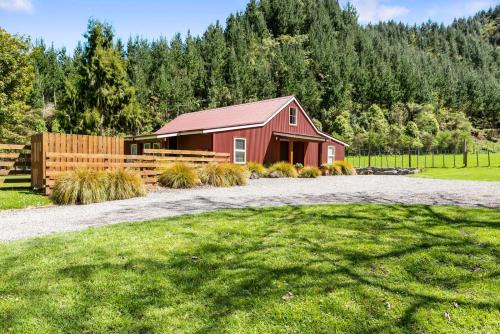Lake Okareka Maison | The Red Barn - Lake Okareka Holiday Home