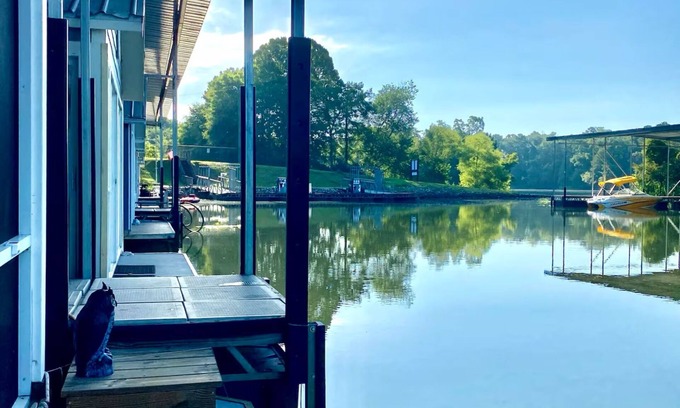 Bainbridge Location De Bateaux | The Reel Time on the Flint River houseboat.