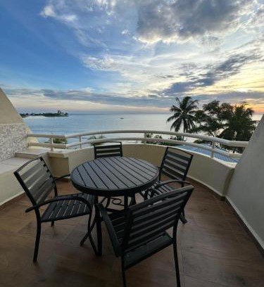 Si Rusa Appartement | The Regency Tanjung Tuan Beach Resort PD by Regency Paradise