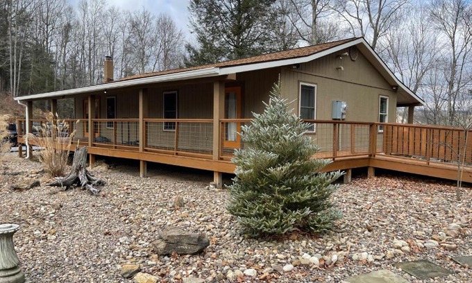 Flat Top Maison | The Retreat at Camp Creek Cabins