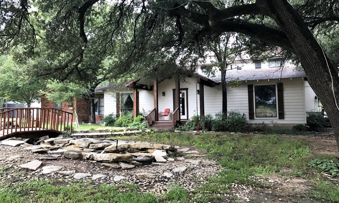 Rainbow Maison | Le centre de retraite à Brazos House Retreat près de Glen Rose, au Texas