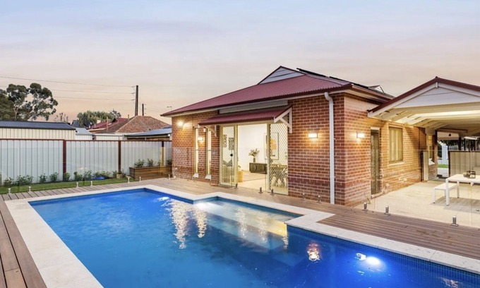 St Morris Maison | The Retreat in Saint Morris