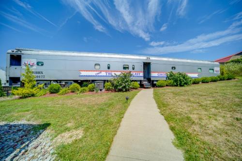 Adrian Furnace Appartement | The Ringmaster, Converted Railcar in DuBois!