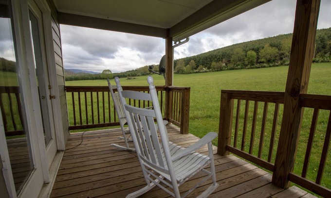 Pearisburg Cottage | Le River Ash Cottage à Walker Creek Retreat