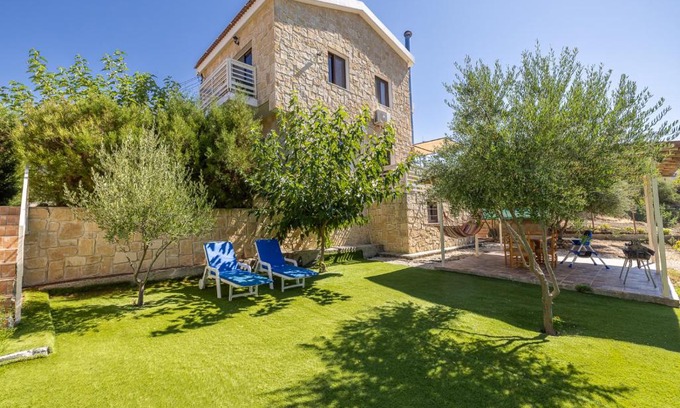 Trimiklini Maison | The River House