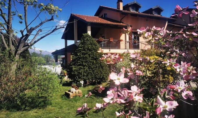 Favria Maison | Le jardin du rouge-gorge détendez-vous à la campagne avec animal de compagnie