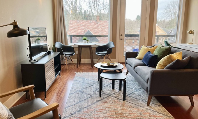 Sunnyside Copropriété | The Robin's Nest - Modern SE Portland Belmont Condo w / Garage Parking - mensuel