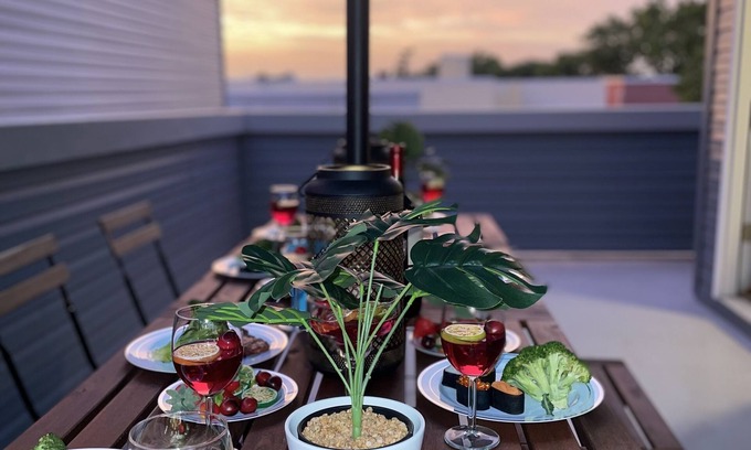 University City Appartement | THE ROOFTOP OASIS