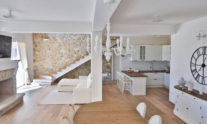 Sanza Maison | The Roots - Apartment 1