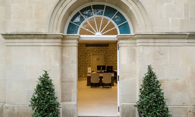 Upper Town Hôtel | The Royal Crescent Hotel & Spa