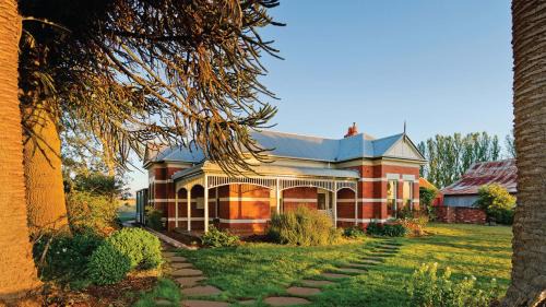 Daylesford Maison | The Royal Standard Farm Daylesford