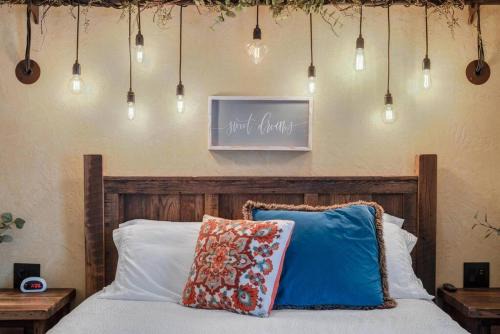 Berlin Appartement | The Rustic Suite - Main Street Lodge in Berlin