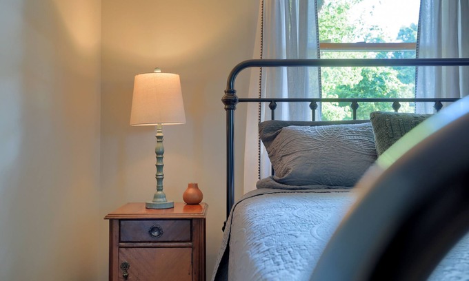 Conestoga Maison | The Safe Harbor House / country view