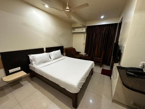 Vasai Hôtel | The Saffron Suites
