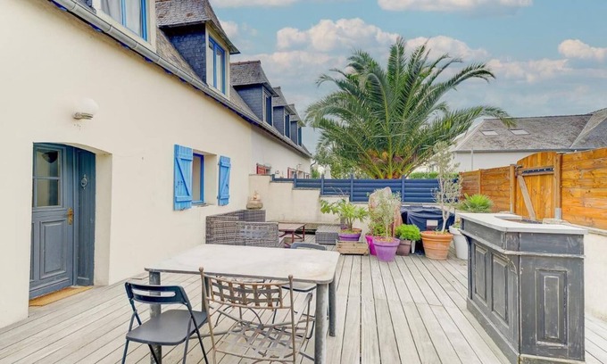 La Madeleine-Bellevue Maison | The Saint-Malo Drifter