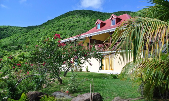 Terre-de-Bas Appartement | Résidence COCO D'ILES, TI COCO Appartement superbe vue sur la baie des Saintes