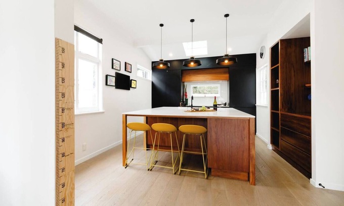 Kilbirnie Maison | The Sanctuary | Character Home, Fireplace, Parking