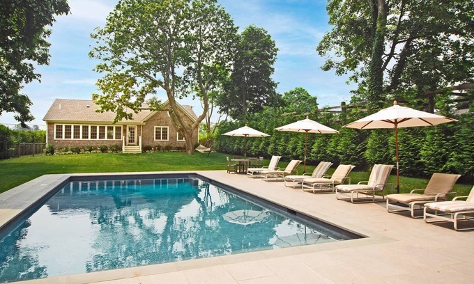 Bridgehampton Maison | The Sandbox! Completely renovated in-town 3br, 2+ bath with pool & poolhouse.
