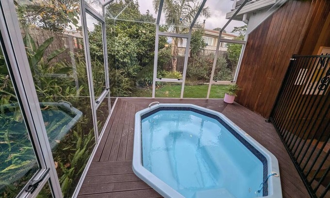 Waikanae Maison | The Sandpit: Relaxing Beachfront Getaway