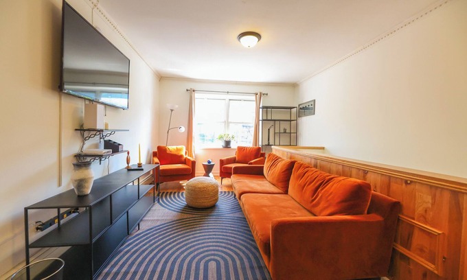 Crown Heights Maison | The Schenectady House - Unit 2 Executive Room 1-Bedroom/Private Bath