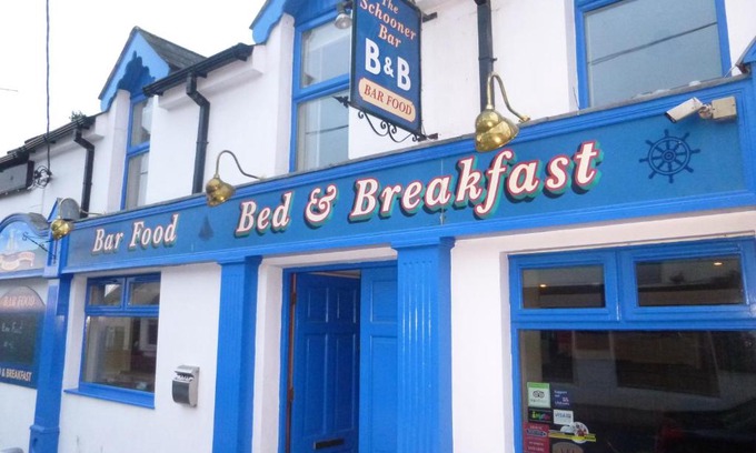 Ballycotton Lit Et Petit-Déjeuner | The Schooner Tavern