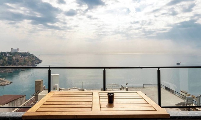 Antalya City Centre Copropriété | The Sea Cliff Signature: Sea and Mountain Views in the Heart of Antalya