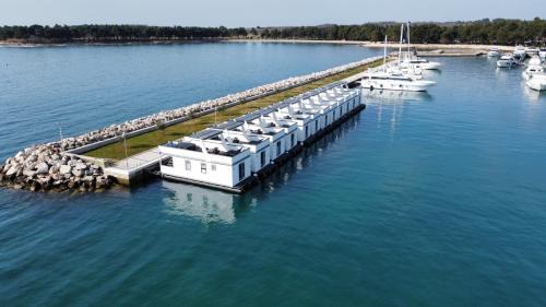 Novigrad Location De Bateaux | The Sea Lodges Novigrad - Hausboot Floating Sea House