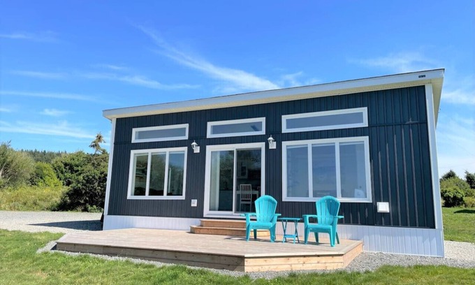 Colindale Cottage | The Seascape - Executive Class Mini Villa