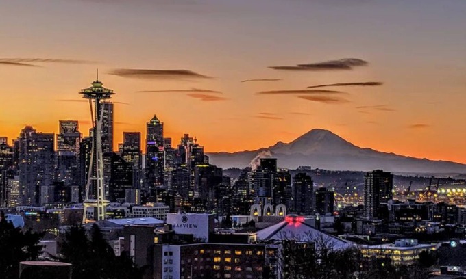 Lower Queen Anne Maison | "The" Seattle View & 5-Star Luxury