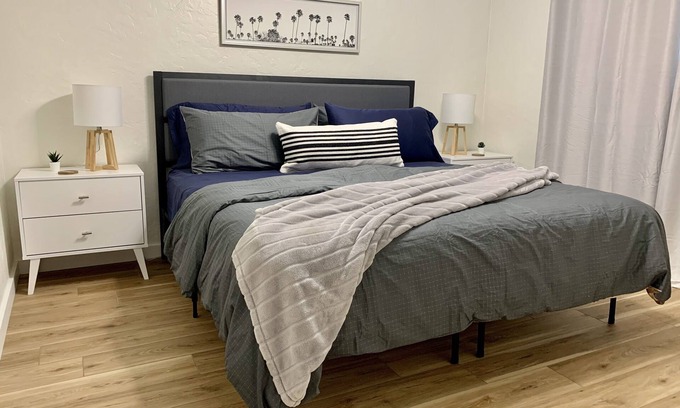 Bayshore Gardens Maison | “The Sequel” - King bed - Renovated - near IMG