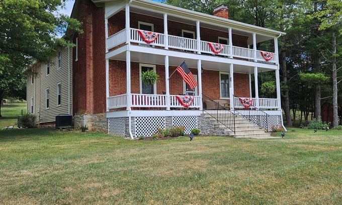 Buchanan Autre | The Serene Farm Life...without all the work! Lots of space and privacy!