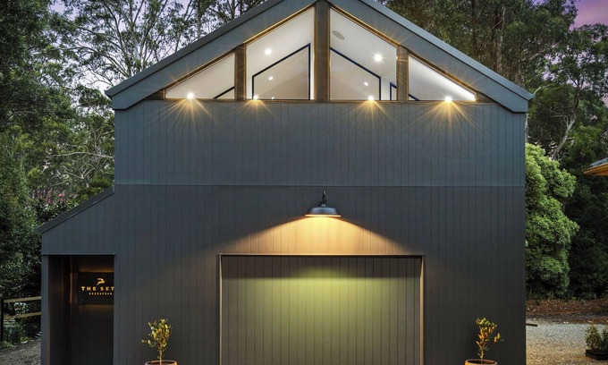 Sassafras Lit Et Petit-Déjeuner | The Sett. A luxurious, tranquil getaway in the Dandenong Ranges.