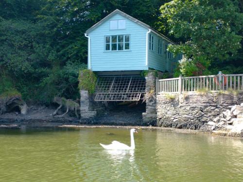 Ashprington Maison | The Sharpham Boat House