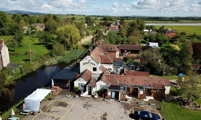 Upper Framilode Hôtel | The Ship Inn - Self Catering Accommodation