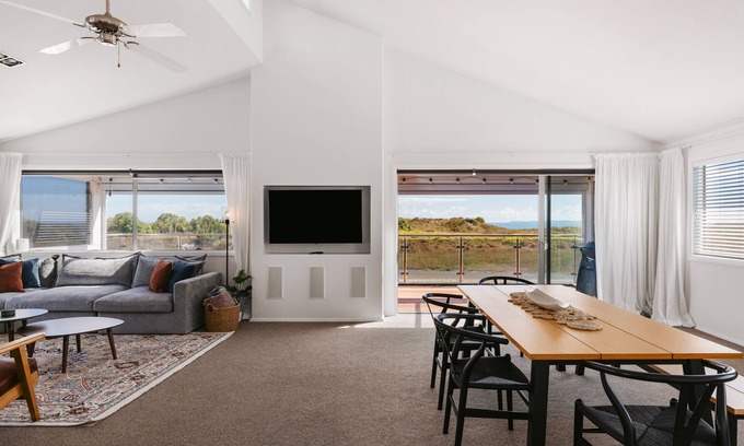 Papamoa Beach Maison | The Shore Break ~ Papamoa Beach ~ Beyonder Holiday Homes