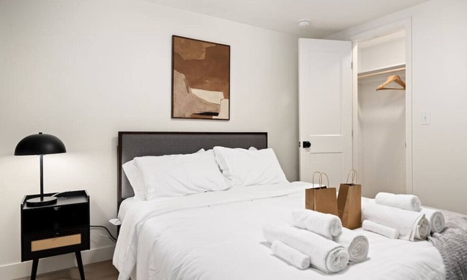 Morton Appartement | The Silo 8 - Modern 2BD in a Quiet Neighborhood