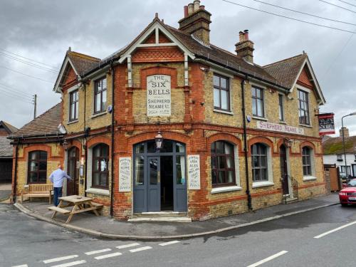 Rochester Lit Et Petit-Déjeuner | The Six Bells