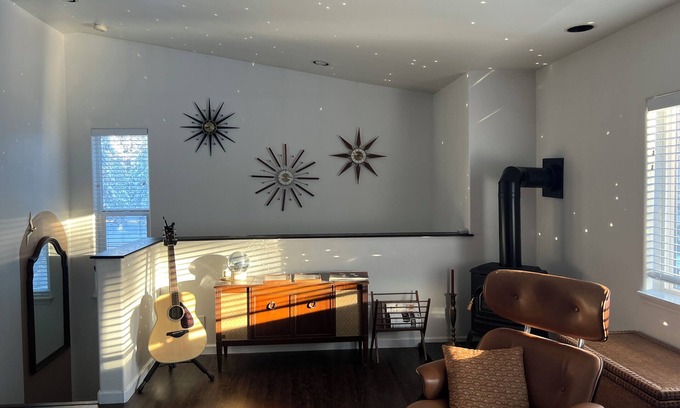 Three Rivers Maison | The Solar Loft near Sunriver
