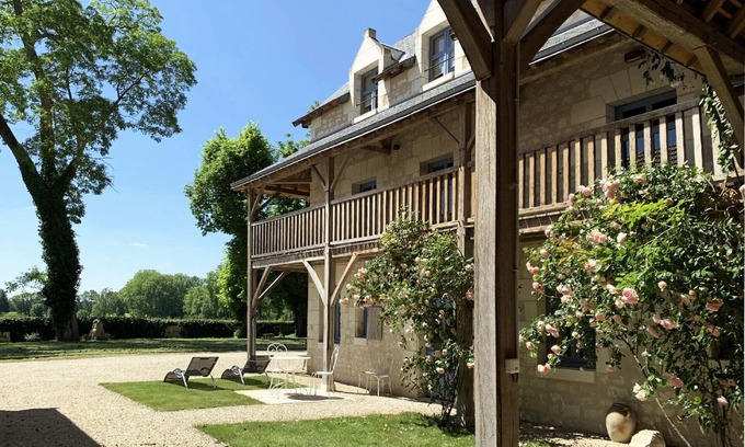 Cravant-les-Coteaux Cottage | The Sonnay Castle Lodge, near Chinon: 4 **** cottage for 2